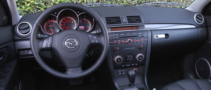 Mazda 3  2.0 S-VT