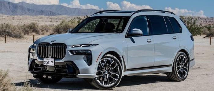 BMW X7  M60i